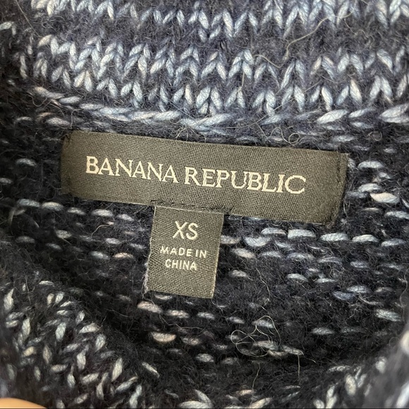 Banana Republic Merino Extra Fine Merino Wool Alpaca Blue Colorblock Sweater - Picture 9 of 12